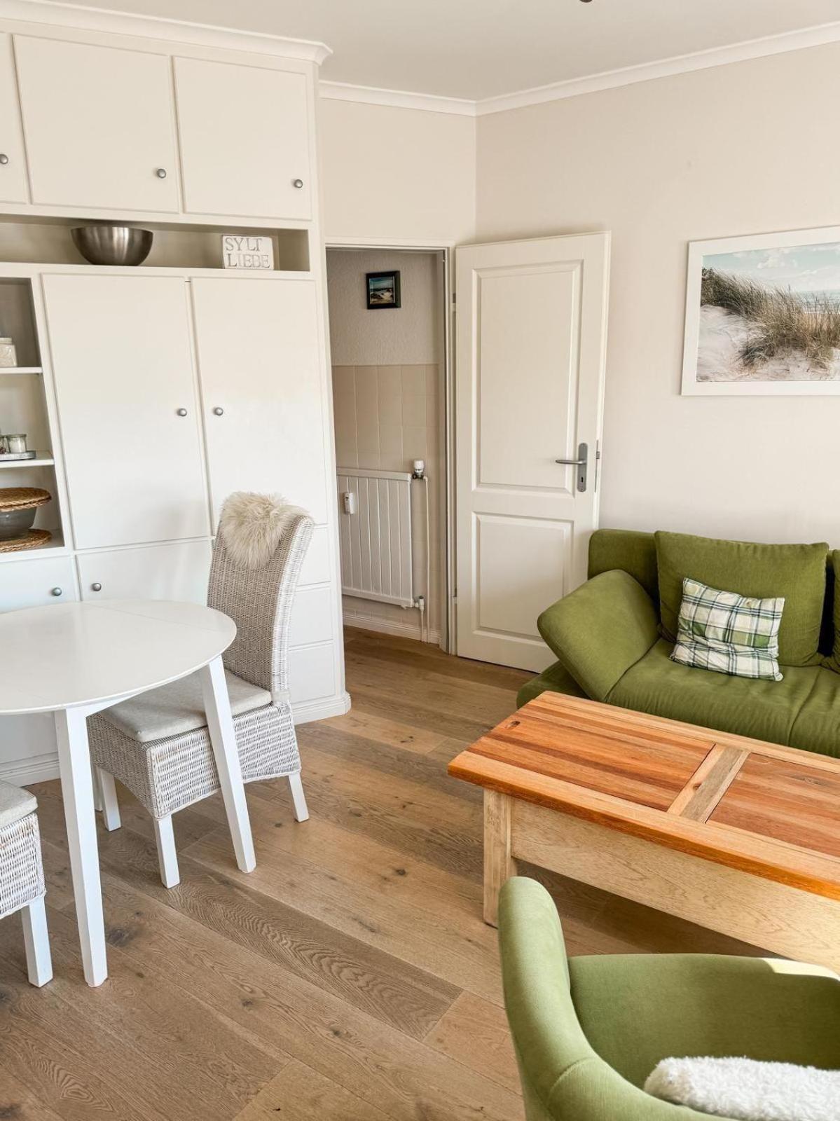 Strandkönig / Terrasse Mit Garten / Strandnähe / Pkw Stellplatz Apartment *